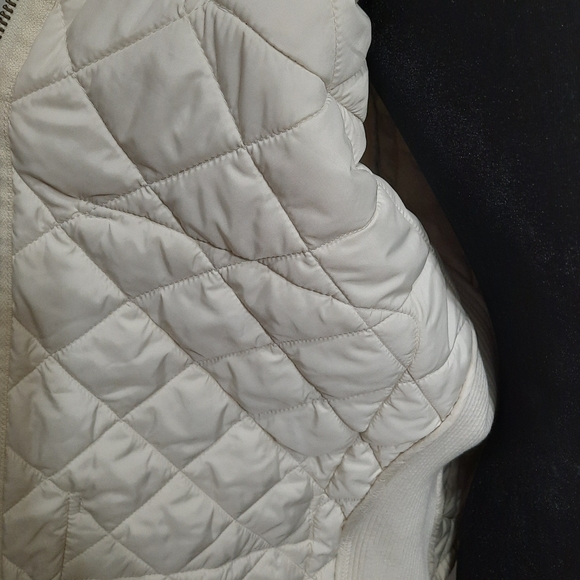 [Ralph Lauren] White quilted puffer jacket with suede. - Picture 10 of 11